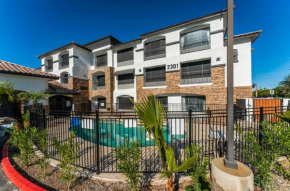 Tempe Studio One bedroom w pool, jacuzzi, gym perfect location PETS ALLOWED